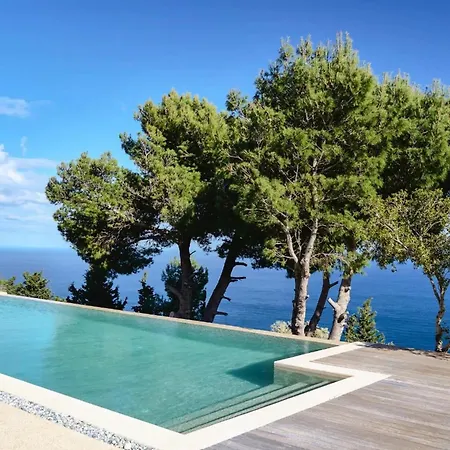 Seaview In Apollonii Lefkada ヴィラ Athánion